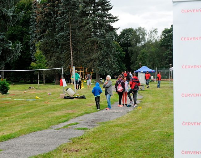 Park A. B. Svojsíka zónou pro rekreaci a odpočinek (případné rozšíření směrem ke Lhotě proti proudu potoka)